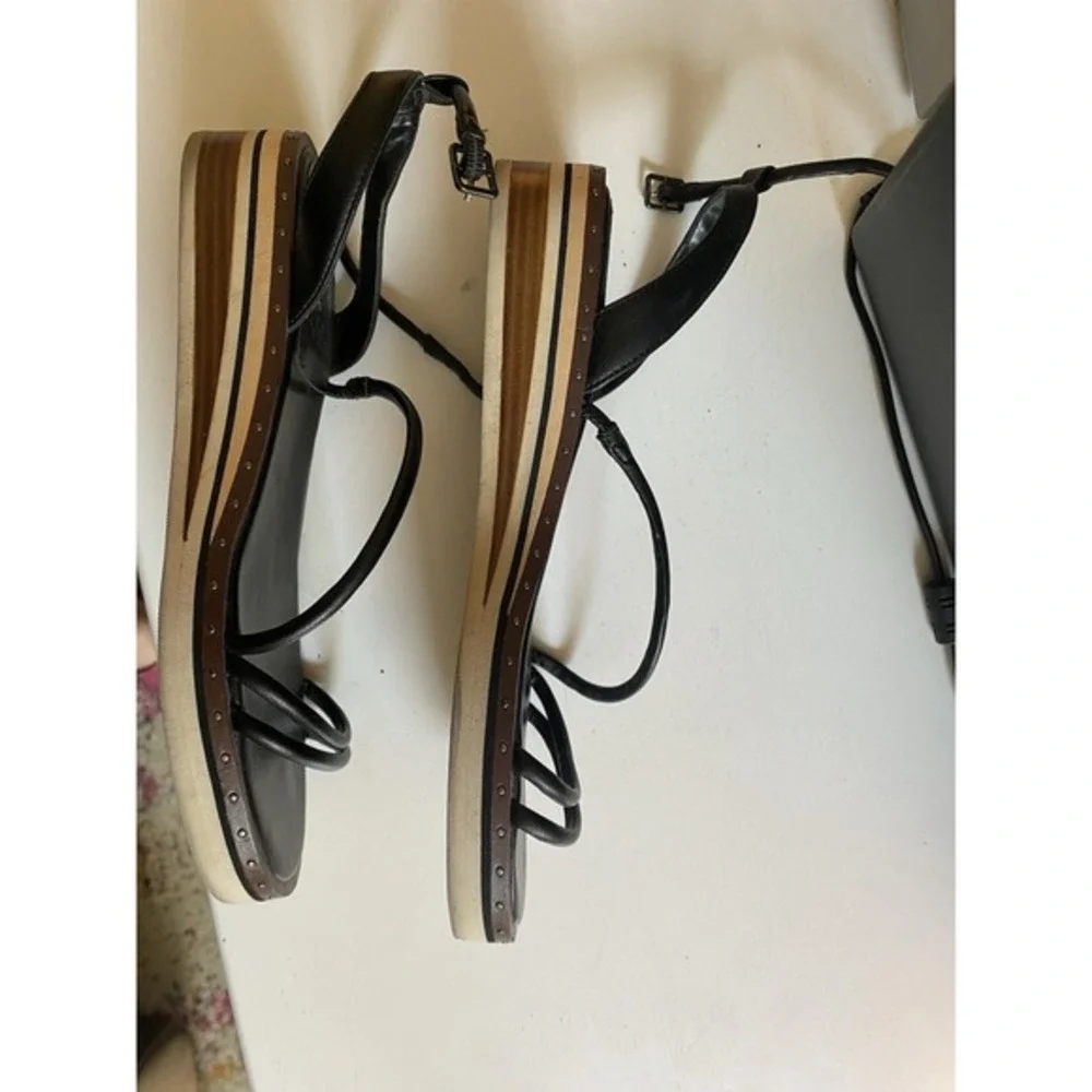 Vince Camuto Black Strappy Platform Wedge Sandals Studded Striped Sole womens 10